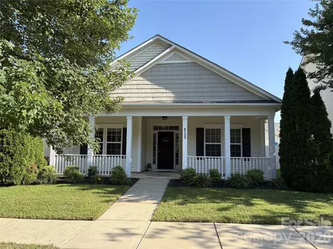 8723 Westwind Point Dr, Cornelius, NC 28031