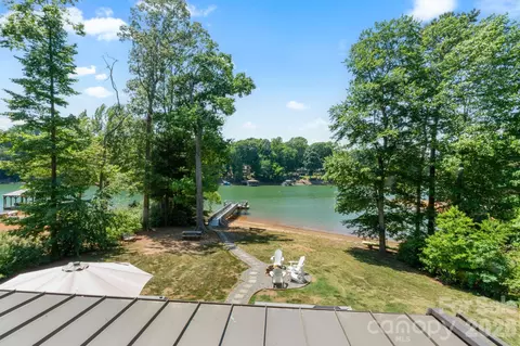 383 Sundown Rd, Mooresville, NC 28117
