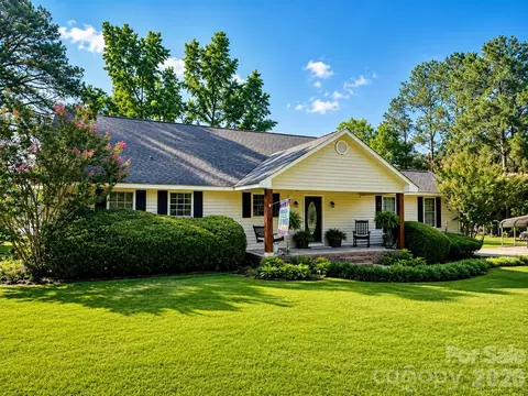 1240 Ponderosa Dr, Cassatt, SC 29032