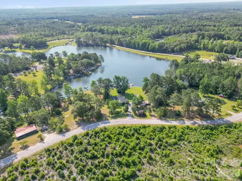 1240 Ponderosa Dr, Cassatt, SC 29032