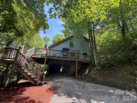 571 Tsisqua Cir, Brevard, NC 28712