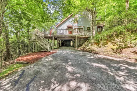 571 Tsisqua Cir, Brevard, NC 28712