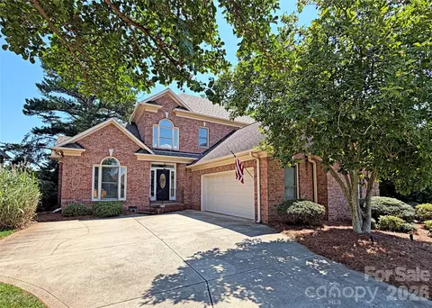 17120 Players Ridge Dr, Cornelius, NC 28031