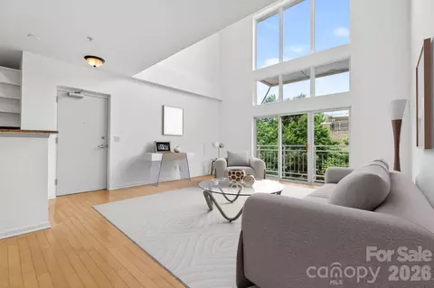 649 Raphael Pl, Charlotte, NC 28205
