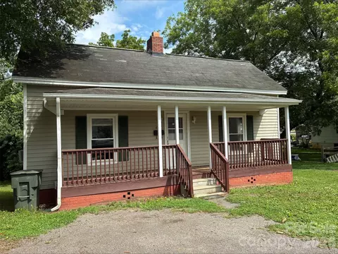 829 Spruce St, Mooresville, NC 28115