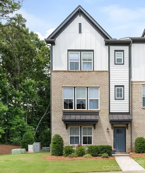 15004 Bayou Dr, Charlotte, NC 28277