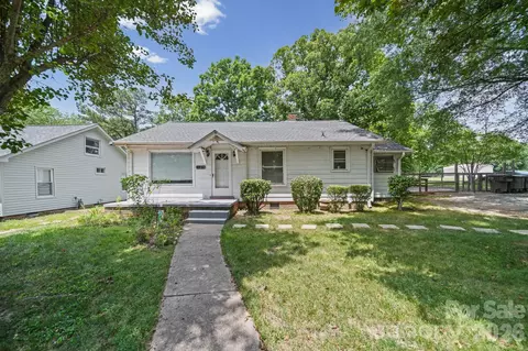 1911 Glenwood St, Kannapolis, NC 28083