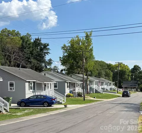 209 Rickenbacker St, Lancaster, SC 29720