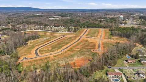 View/Area - 2942 31st Ne St NE, Hickory, NC 28601 photo 2 of 5