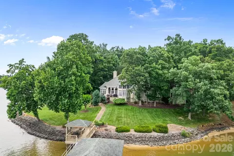 2161 Windy Oaks Rd, Fort Mill, SC 29708