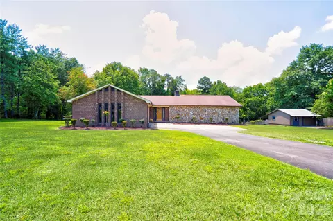 246 Putnam Lake Rd, Kings Mountain, NC 28086