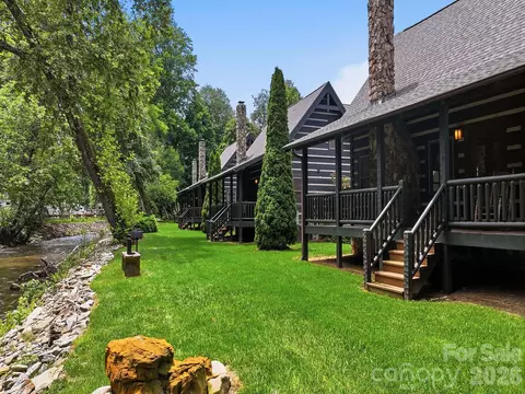 62 Rachels Cir, Maggie Valley, NC 28751