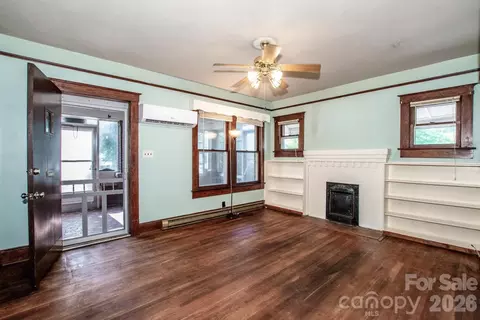 Living - 801 4th St, Spencer, NC 28159 photo 2 of 6