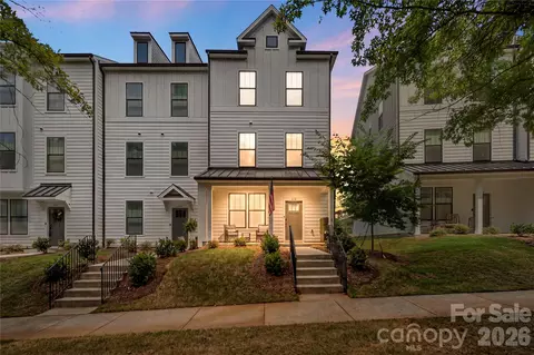 610 District Ct, Fort Mill, SC 29708