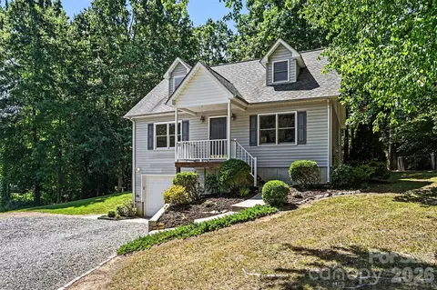 9624 Forest Dr, Charlotte, NC 28216