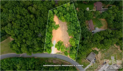 5108 Kings Pinnacle Dr, Kings Mountain, NC 28086