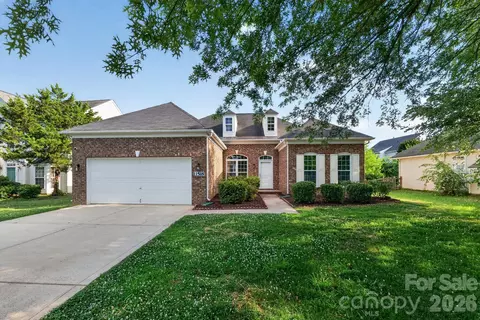11518 Planters Estates Dr, Charlotte, NC 28278