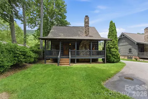 18 Rachels Cir, Maggie Valley, NC 28751