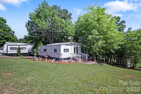 107 Dove Ln, New London, NC 28127
