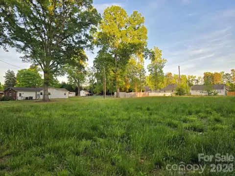 9916 Ellisway Rd, Charlotte, NC 28216