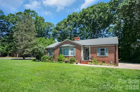 712 Home Trl, Gastonia, NC 28052