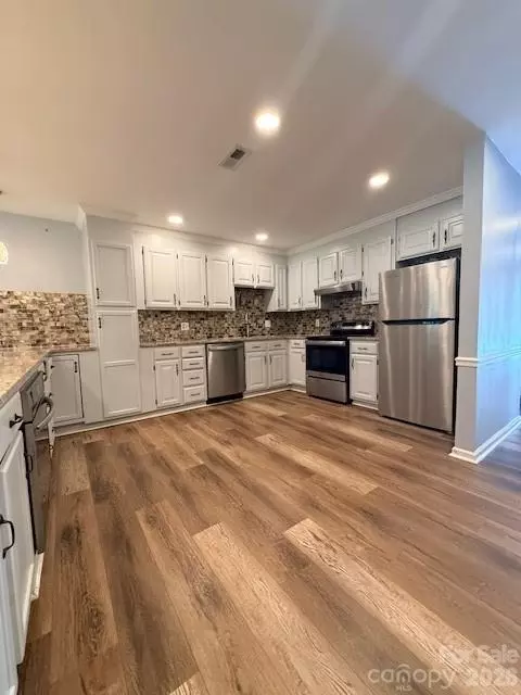 518 Camrose Ne Cir NE, Concord, NC 28025