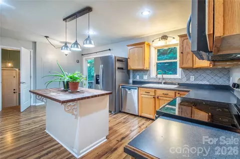 Kitchen - 142 Blake Dr, Canton, NC 28716 photo 5 of 5
