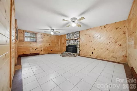Living - 408 Birch Circle Dr, Hudson, NC 28638 photo 5 of 5