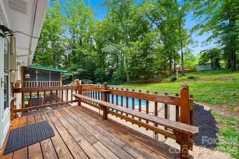Exterior - 408 Birch Circle Dr, Hudson, NC 28638 photo 2 of 10