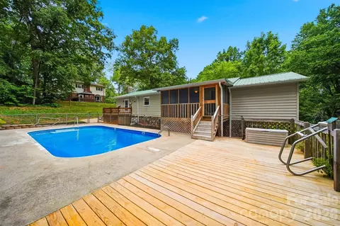 Exterior - 408 Birch Circle Dr, Hudson, NC 28638 photo 4 of 10