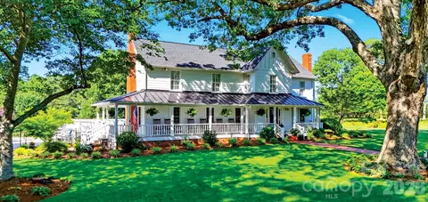 3453 Plateau Rd, Newton, NC 28658