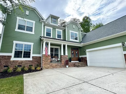 130 Lakeshore Hills Dr, Mooresville, NC 28117