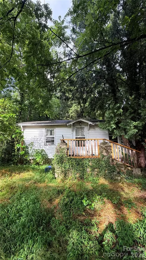 20 Utopia Rd, Asheville, NC 28805