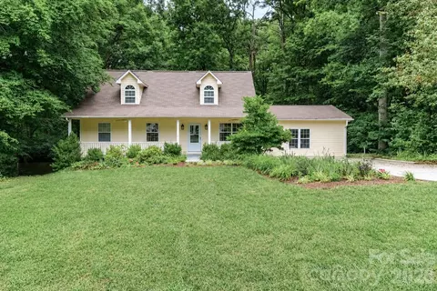 7371 Summit Dr, Denver, NC 28037