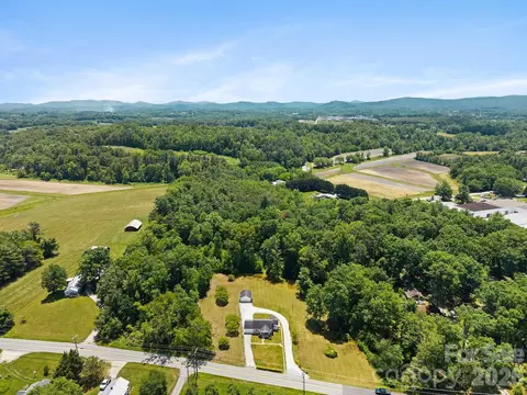 1230 Dana Rd, Hendersonville, NC 28792