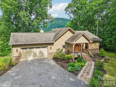 77 Willow Stone Way, Hendersonville, NC 28792