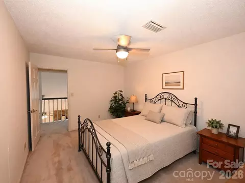 Bedroom - 3675 Rock Bridge Ne Dr NE, Conover, NC 28613 photo 4 of 5