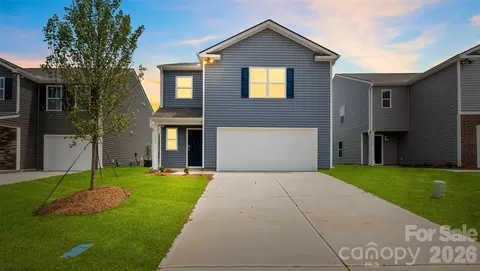 31 Katherine Emilie Dr, Hendersonville, NC 28792