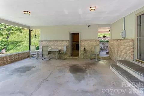 Exterior - 293 Dillardtown Rd, Sylva, NC 28779 photo 3 of 4