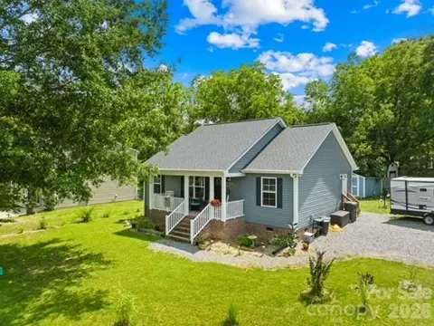 210 E 6th St, Cherryville, NC 28021