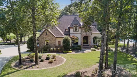 2900 Cutter Ct, Waxhaw, NC 28173