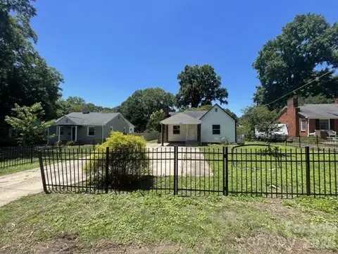 1212 Meadow Lane Ln, Charlotte, NC 28205