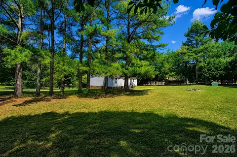 Exterior - 913 Grace Dr, Stanley, NC 28164 photo 2 of 3
