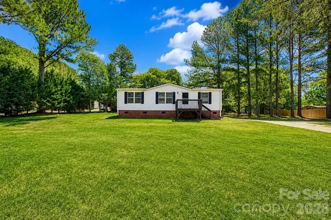 Exterior - 913 Grace Dr, Stanley, NC 28164 photo 3 of 3
