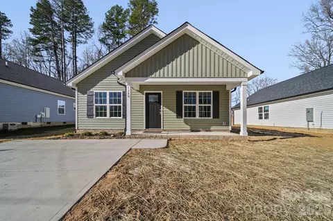 1129 Kenly St, Salisbury, NC 28144