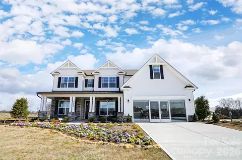 7205 Farmingdale Ln, Harrisburg, NC 28075