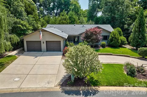 4 Catawba Ridge Ct, Lake Wylie, SC 29710