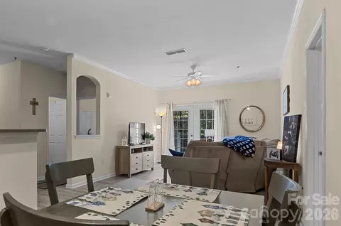100 Vista Lake 3 Dr #3, Candler, NC 28715