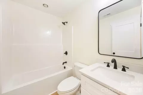 Bath - 119 Progress Pl, Salisbury, NC 28147 photo 5 of 5