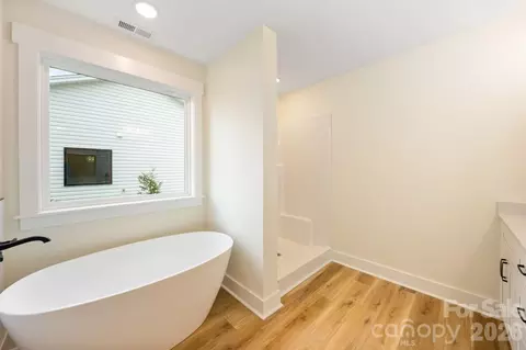 Bath - 119 Progress Pl, Salisbury, NC 28147 photo 1 of 5